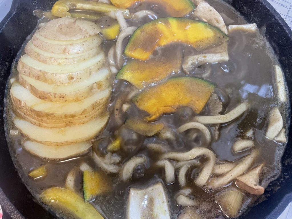 スキレットで作るカレーうどん