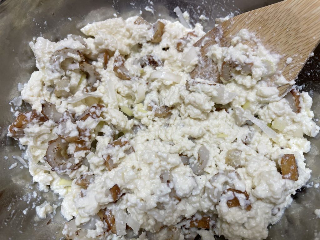 「豆腐玉子あんかけ」材料を混ぜる
