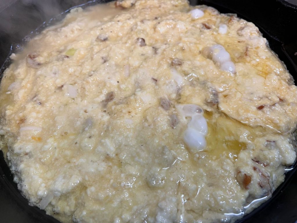 「豆腐玉子あんかけ」スキレットで焼く